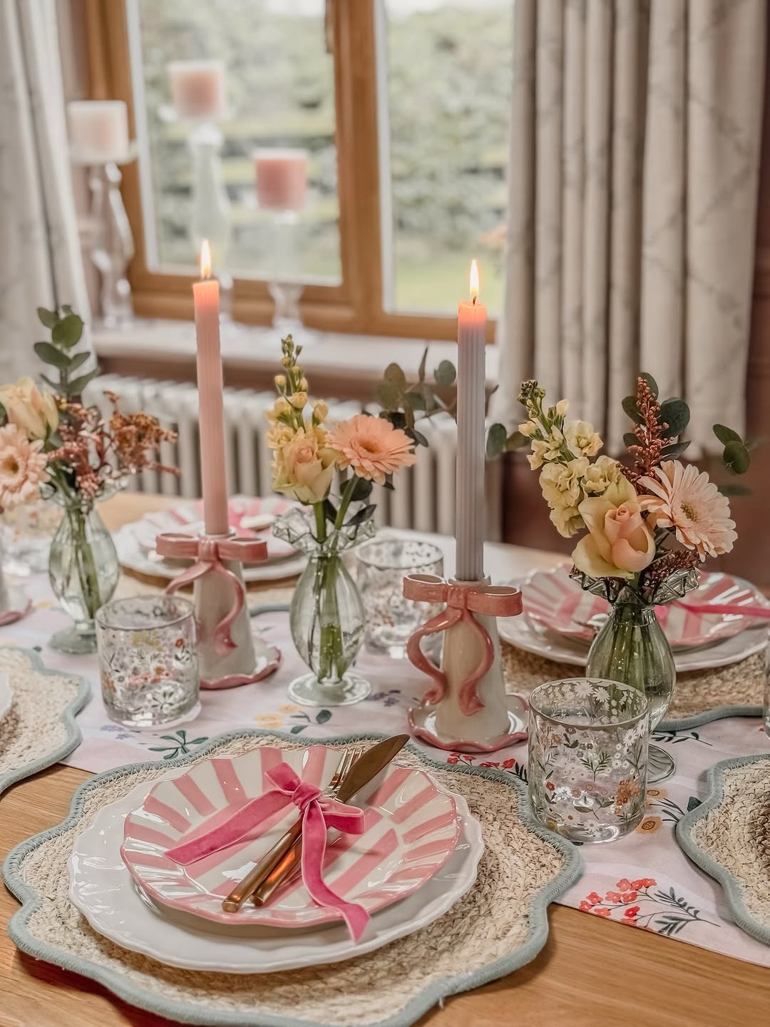 Kitchen & Dining