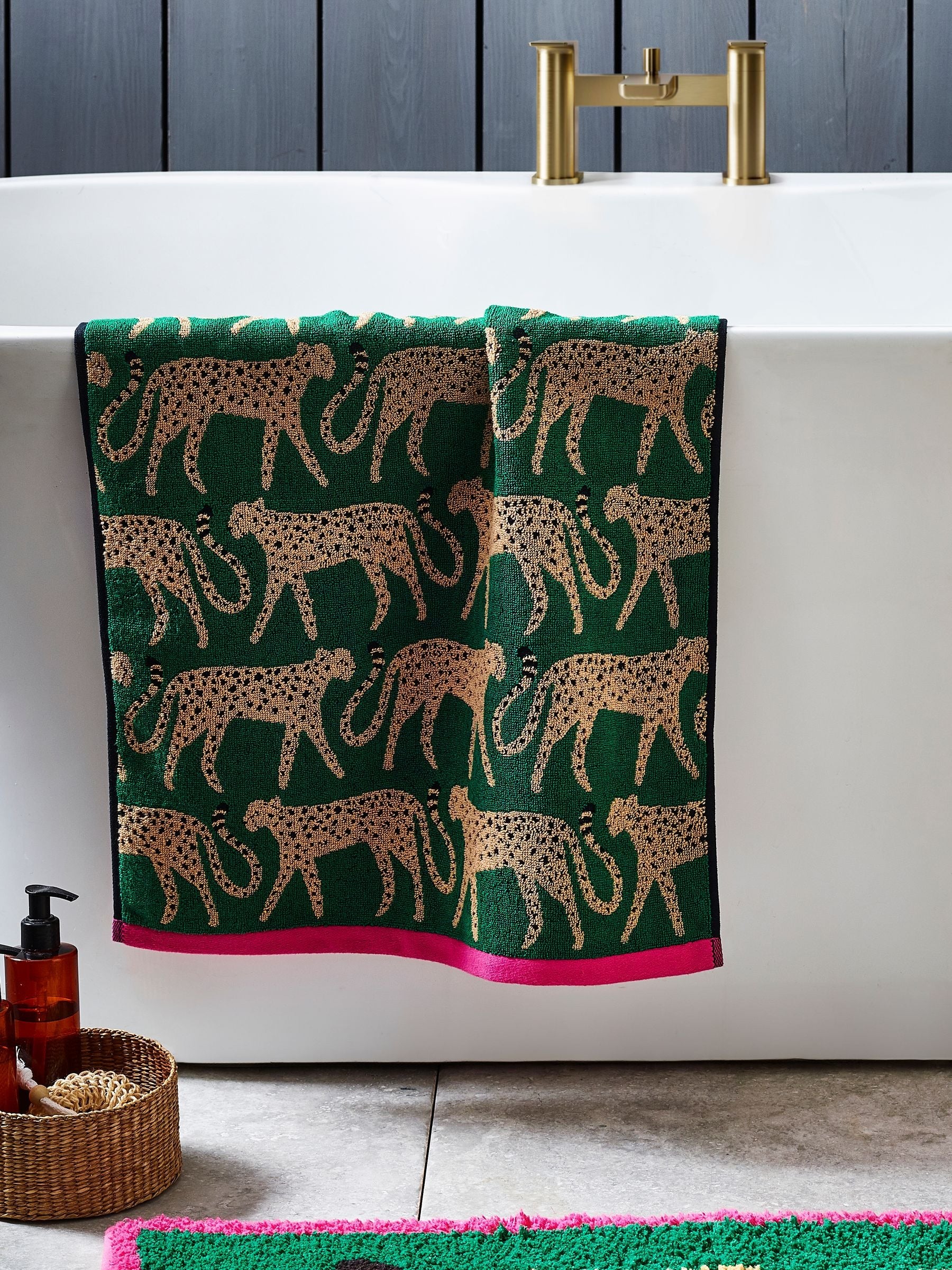 Green 100% Cotton Cheetah Towel
